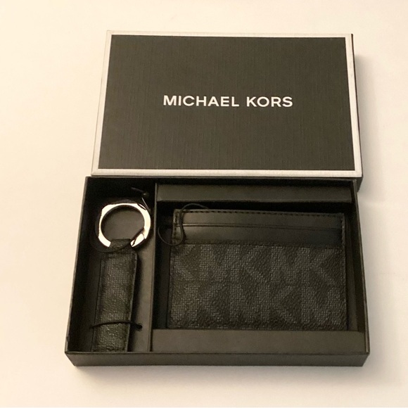 Authentic Michael Kors Signature Men’s Cardholder and Key Ring NWT Price is firm - Picture 3 of 6